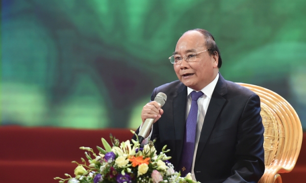 Thủ tướng Nguyễn Xuân Phúc đọc thơ tại lễ tôn vinh 'Tự hào phụ nữ Việt Nam'